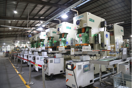 沖壓機(jī)械手如何進(jìn)行安全防護(hù)