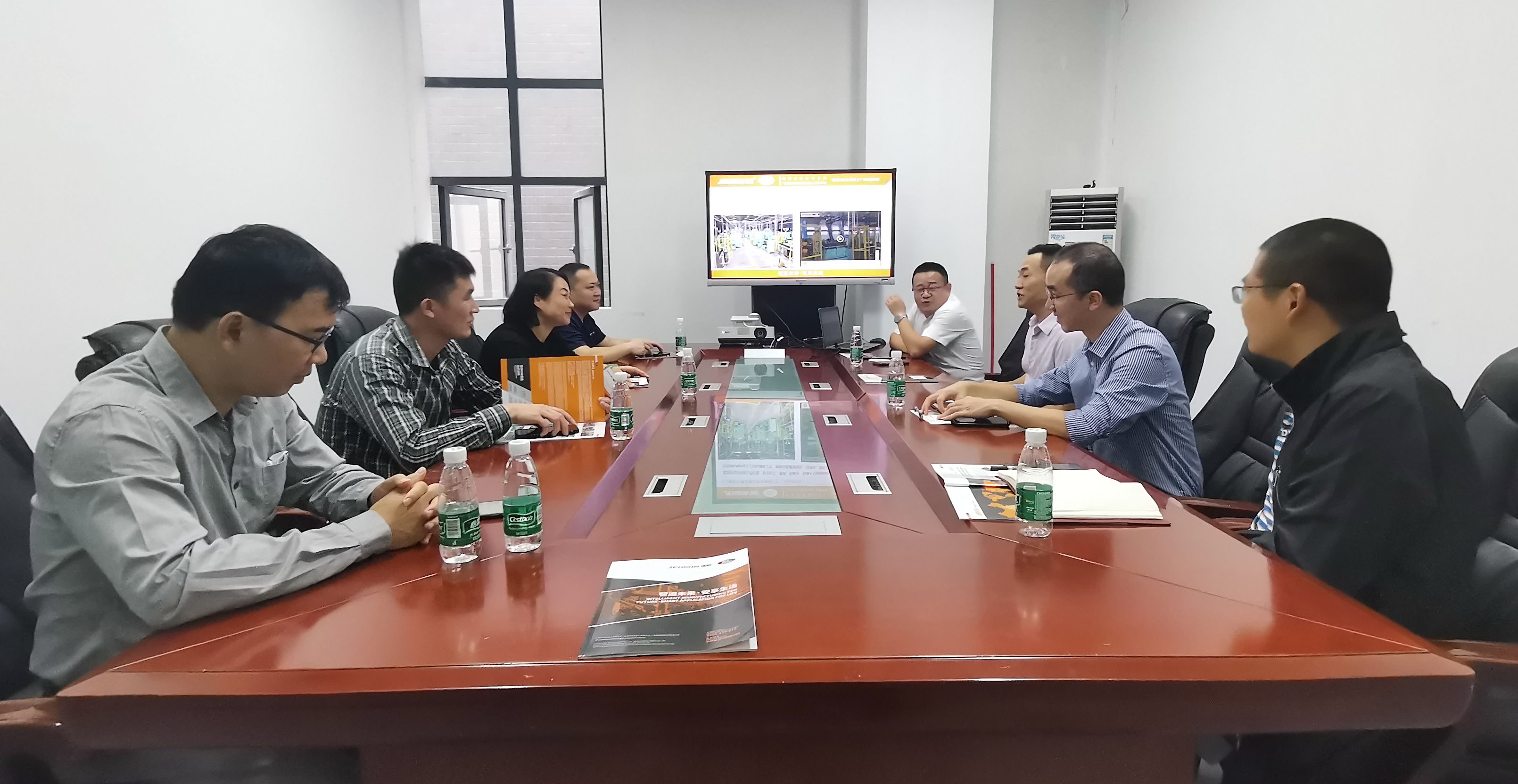 廣西平桂區(qū)委組織部領導一行蒞臨凱碩參觀考察